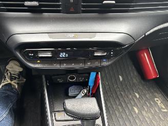 Hyundai I-20 AUTOMAAT 100 PK PREMIUM SPORT BOSE NAVI CLIMA CAMERA LED B.J 12-2024 picture 12