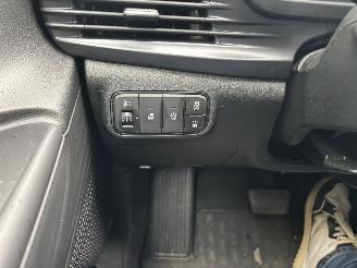 Hyundai I-20 AUTOMAAT 100 PK PREMIUM SPORT BOSE NAVI CLIMA CAMERA LED B.J 12-2024 picture 15