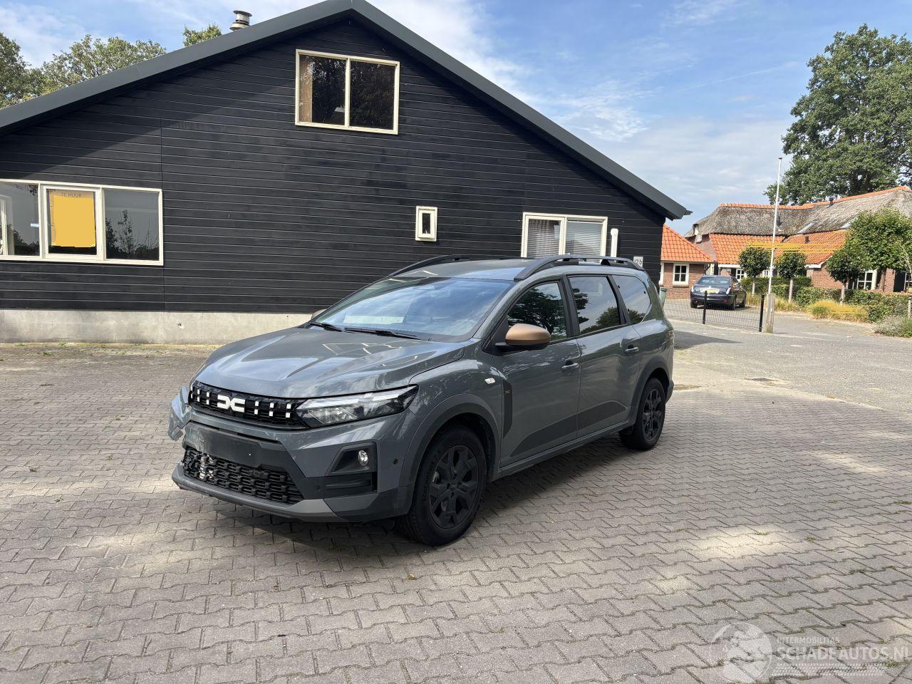 Dacia Jogger 1.8 HYBRIDE AUTOMAAT 7 PERS EXTREEM NAVI CLIMA CAMERA CRUISE LED B.J 04-2026