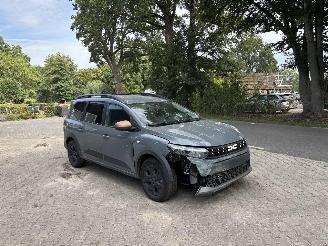 Dacia Jogger 1.8 HYBRIDE AUTOMAAT 7 PERS EXTREEM NAVI CLIMA CAMERA CRUISE LED B.J 04-2026 picture 3