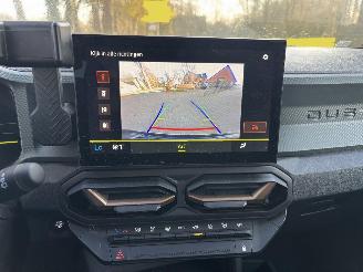 Dacia Duster AUTOMAAT 1.6 HYBRIDE NAVI CLIMA CAMERA PDC LED B.J 12-2024 picture 32