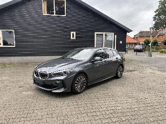  BMW 1-serie 118 M SPORT 6 BAK NAVI CLIMA CAMERA PDC LED B.J 2020 2020/2
