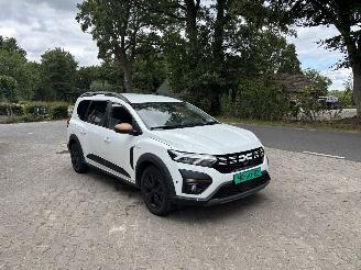 Dacia Jogger EXTREEM 110 PK NAVI CLIMA CAMERA 5 P B.J 06-2024 picture 2