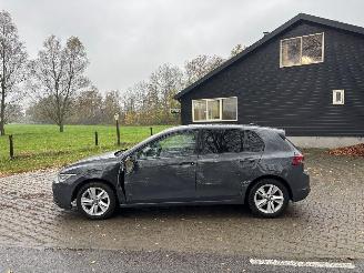 Volkswagen Golf 8 TSI 110 PK NAVI CLIMA CAMERA LED PDC PRIVACY GLASS B.J 04-2023 picture 5