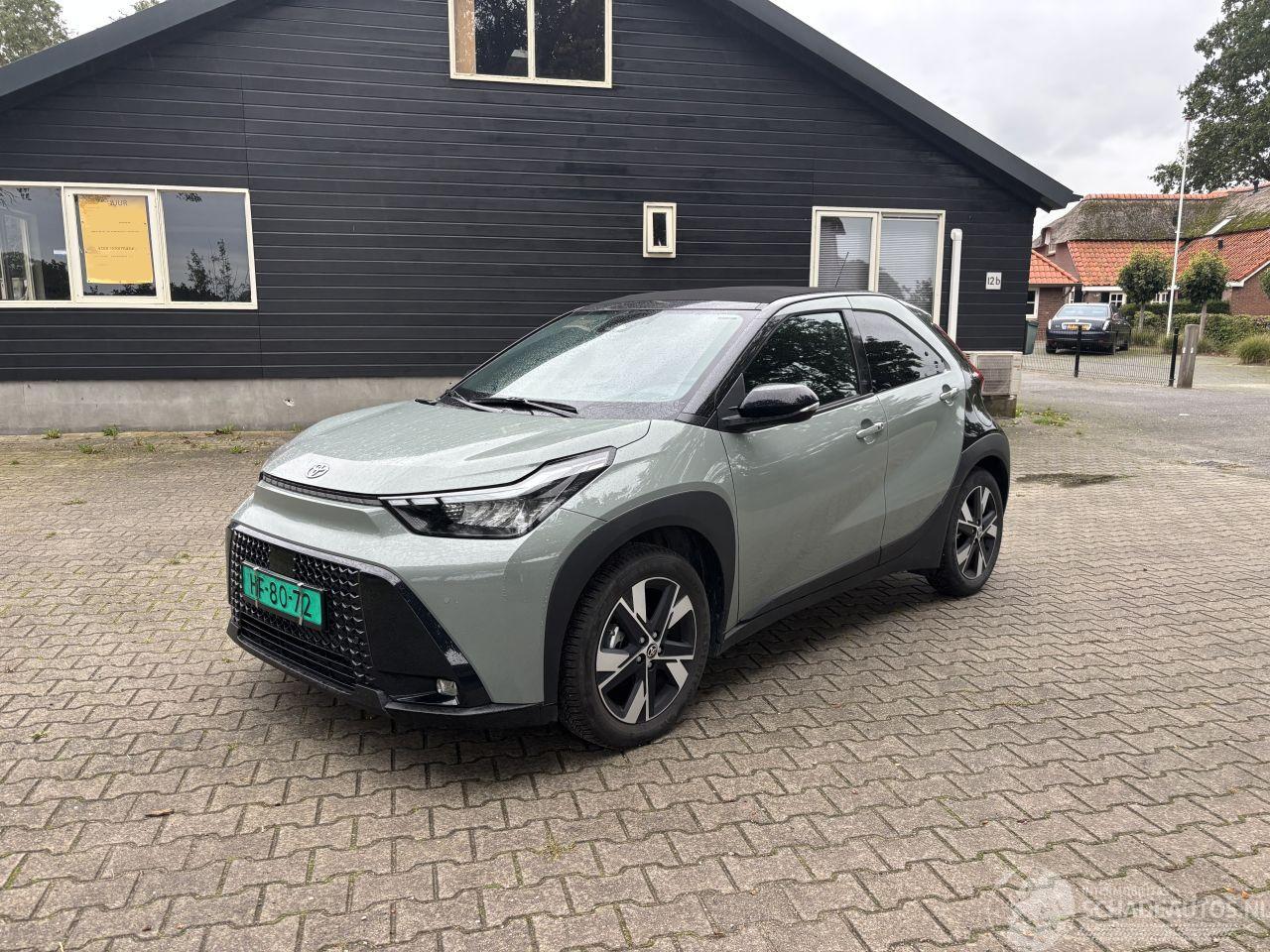 Toyota Aygo X HYBRIDE AUTOMAAT CABRIODAK FULL OPTIONS B.J 2026 UNIEKE UITVOERING