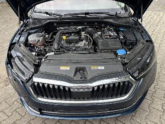 Skoda Octavia AUTOMAAT HYBRIDE NAVI CLIMA VIRT DASH CAMERA TREKHAAK LED B.J 12-2024 picture 16