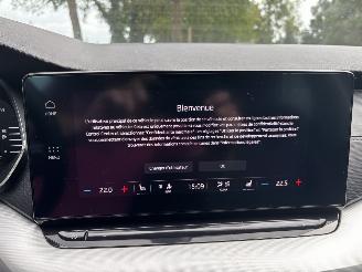 Skoda Octavia AUTOMAAT HYBRIDE NAVI CLIMA VIRT DASH CAMERA TREKHAAK LED B.J 12-2024 picture 12