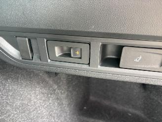 Skoda Octavia AUTOMAAT HYBRIDE NAVI CLIMA VIRT DASH CAMERA TREKHAAK LED B.J 12-2024 picture 21