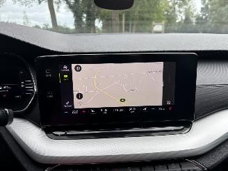 Skoda Octavia AUTOMAAT HYBRIDE NAVI CLIMA VIRT DASH CAMERA TREKHAAK LED B.J 12-2024 picture 13
