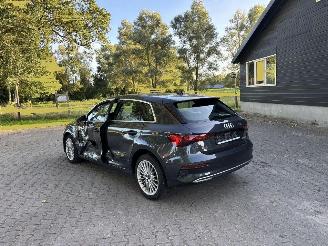 Audi A3 30 TFSI HYBRIDE AUTOMAAT SPORT CLIMA LED B.J 03-2023 picture 4