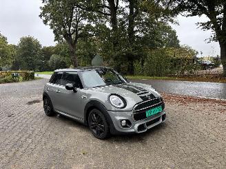 Mini Cooper S 2.0 John Works Automaat Navi Sport Clima B.J 2019 picture 3