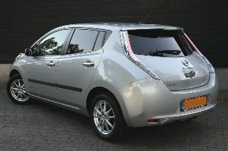 Schadeauto Nissan Leaf Navi Clima Camera lmv B.J 2012 geen schade 2012/2