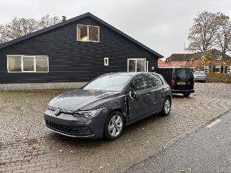 Avarii autoturisme Volkswagen Golf 8 TSI 110 PK NAVI CLIMA CAMERA LED PDC PRIVACY GLASS B.J 04-2023 2023/4