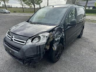 Damaged car Citroën Berlingo  2017/8