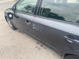 Kia Cee d  picture 12