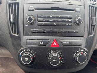 Kia Cee d  picture 19
