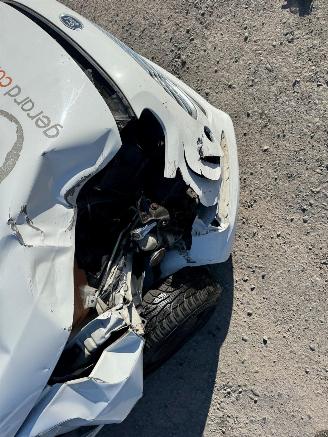 Ford Fiesta  picture 10