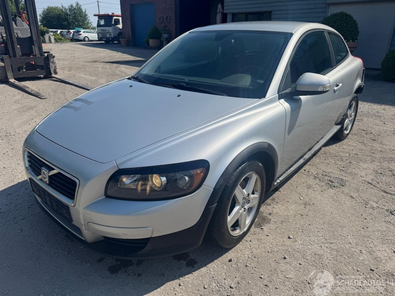 Volvo C-30 