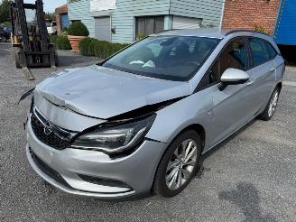 krockskadad bil auto Opel Astra K 2017/9