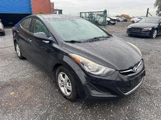Hyundai Elantra  picture 3