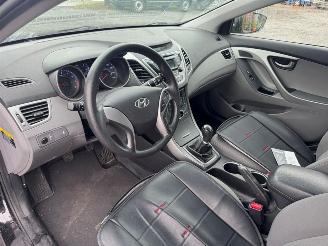 Hyundai Elantra  picture 14