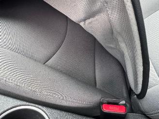 Hyundai Elantra  picture 22