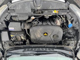 Hyundai Elantra  picture 12
