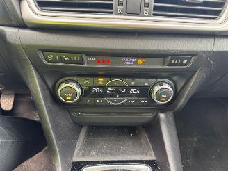 Mazda 3 BLACK LIMITED picture 32