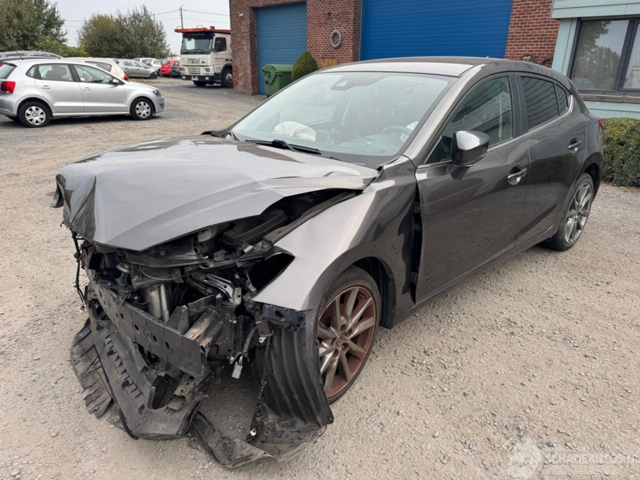 Mazda 3 BLACK LIMITED