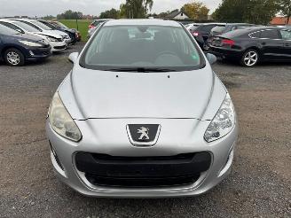 Peugeot 308  picture 2