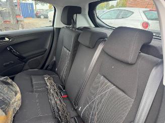 Peugeot 208 I  ACTIVE picture 25