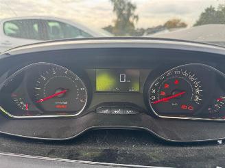 Peugeot 208 I  ACTIVE picture 17