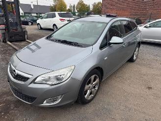 Auto incidentate Opel Astra J  ENJOY 2011/9