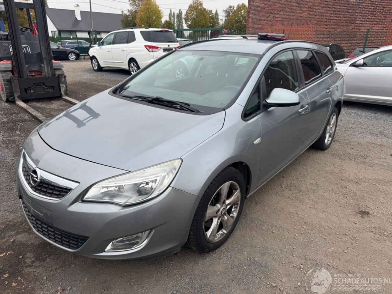 Opel Astra J  ENJOY