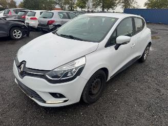 Voiture accidenté Renault Clio  2018/4