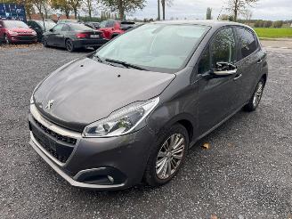 Unfallwagen Peugeot 208  2019/7