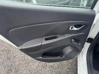 Renault Clio  picture 18