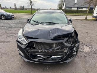 Auto incidentate Hyundai I-40  2011/10
