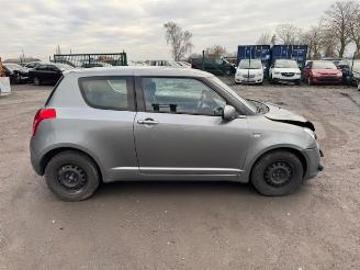 Suzuki Swift  picture 4