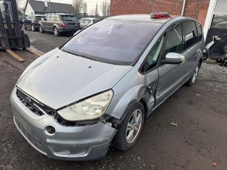 Damaged car Ford S-Max  2008/6