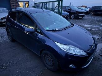Ford Fiesta TITANIUM picture 2