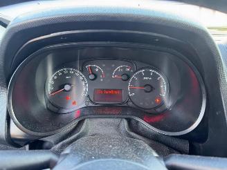 Opel Combo D picture 22