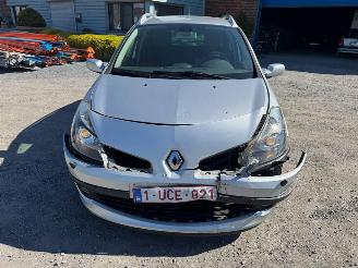 Coche accidentado Renault Clio III GRANDTOUR EXCEPTION 2009/2