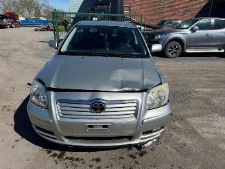 Schadeauto Toyota Avensis  2005/8