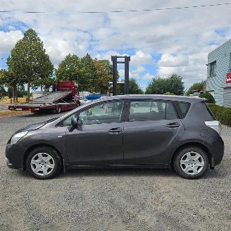 skadebil auto Toyota Verso ACTIVE 2012/2