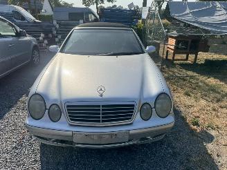 Mercedes CLK 200 CABRIO picture 2