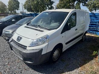 damaged passenger cars Peugeot Expert  2009/4