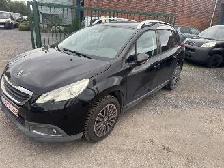 Vaurioauto  passenger cars Peugeot 2008  2014/5
