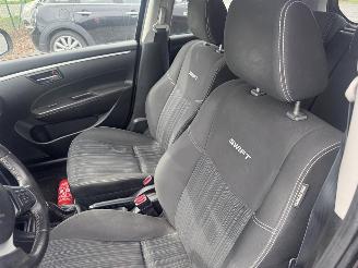 Suzuki Swift  picture 14