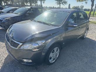 Damaged car Kia Cee d  2010/5